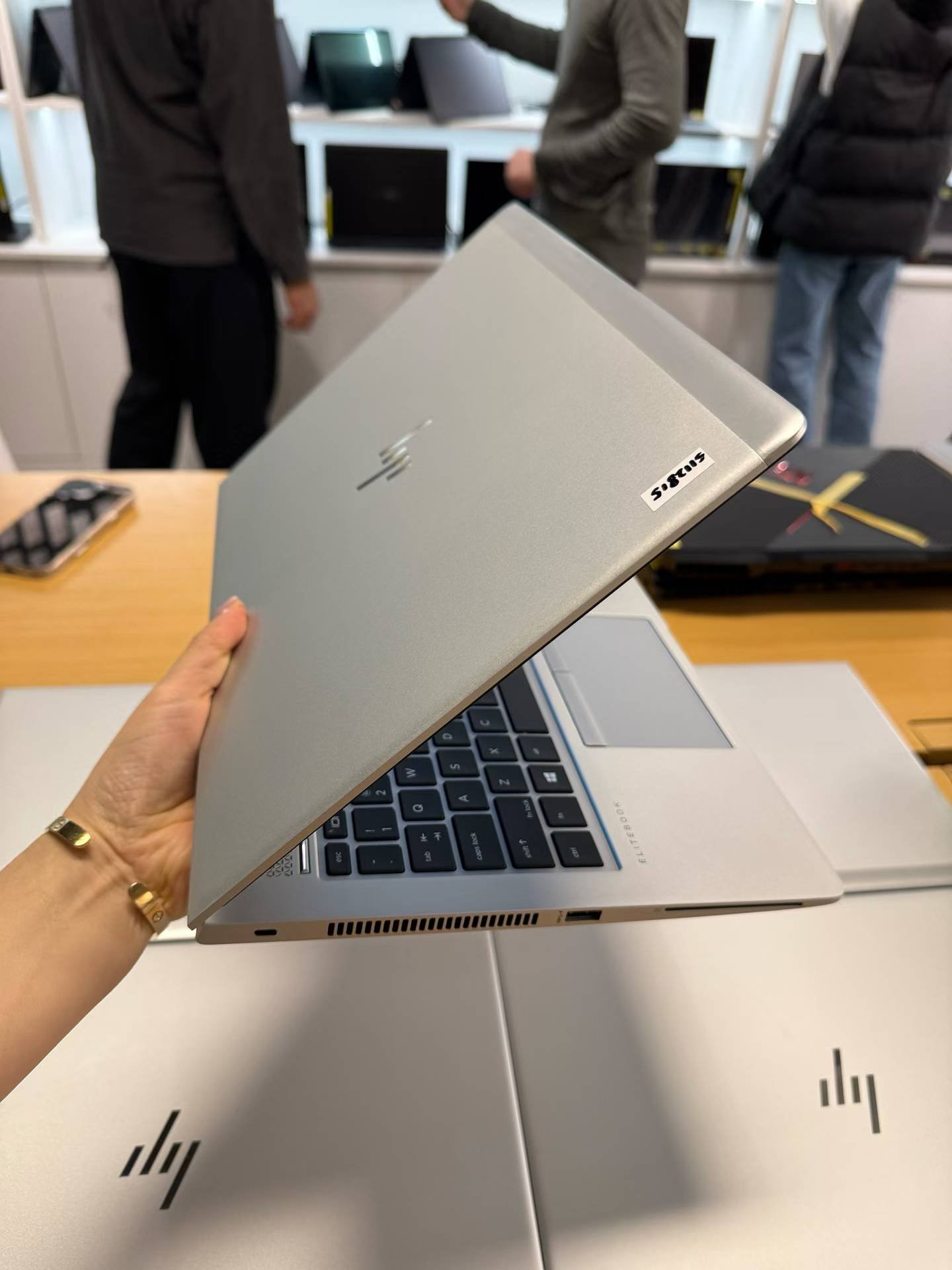HP EliteBook 840 G6 Image 2