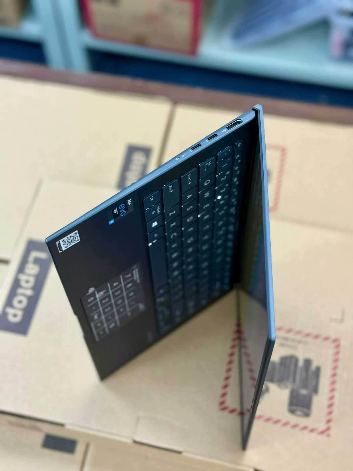 2021-2022  Asus Zenbook  UX435 Image 3
