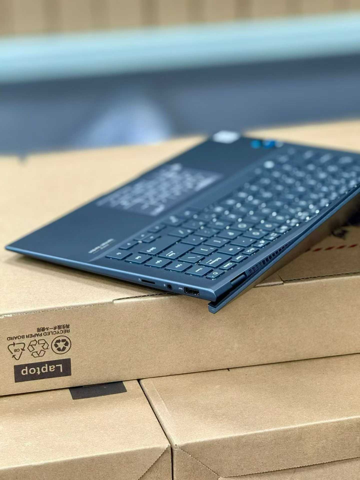 2021-2022  Asus Zenbook  UX435 Image 5