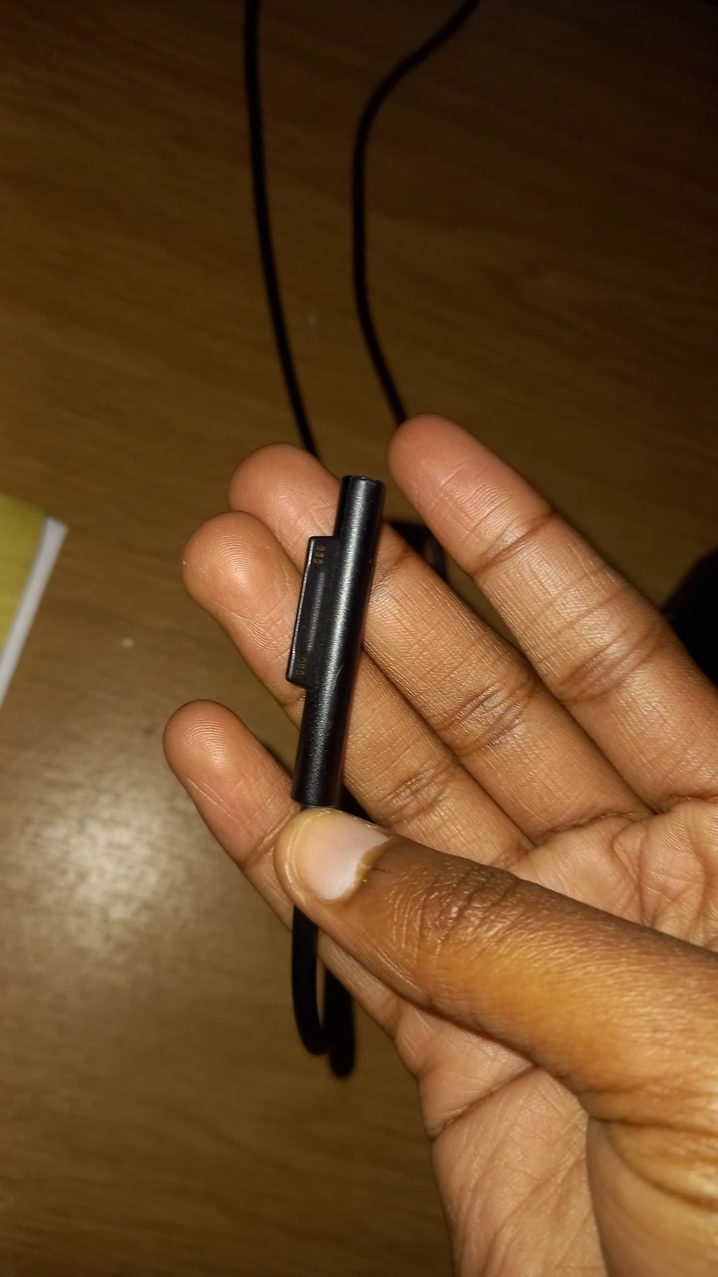 Microsoft Surface charger Image 5